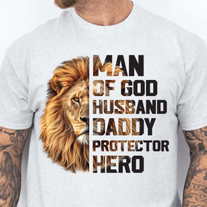 Christian Dad Shirt | Man Of God Lion Tee With Cross And Bible Verse | Jesus-Inspired Father’s Day Gift for Religious Dad 682250