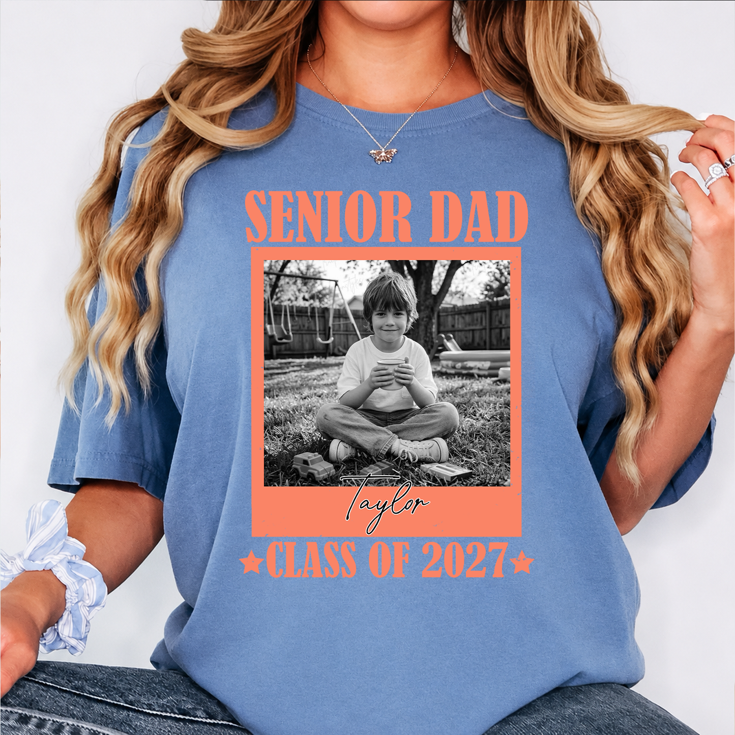 Personalized Senior Dad Mom 2027 Comfort Colors Shirt, Custom Photo Class Of 2027 Tee, Graduation Gift For Family 685374