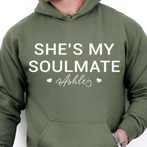 She’s My Soulmate I Don’t Know Him Couples Shirts, Custom Name Funny Couple Tee, Couple Matching Tee 683945