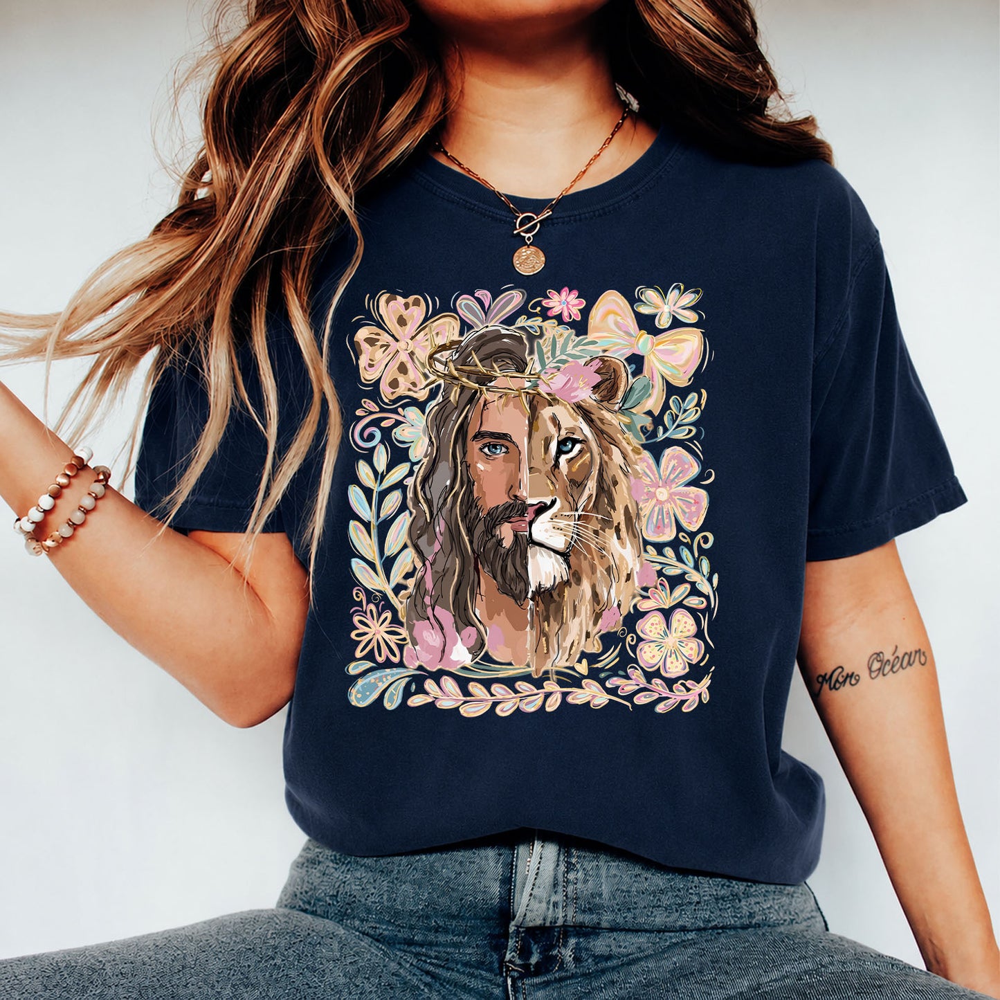 Lion of Judah Shirt, Floral Christian Shirt, Boho Faith Tee, Trendy Religious Women's T-Shirt 685697