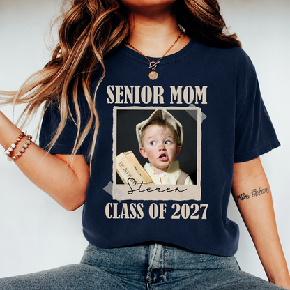 Custom Photo Senior Mom 2027 Retro Dark Shirt, Personalized Class Of 2027 Tee, Proud Family Matching Tee 685982