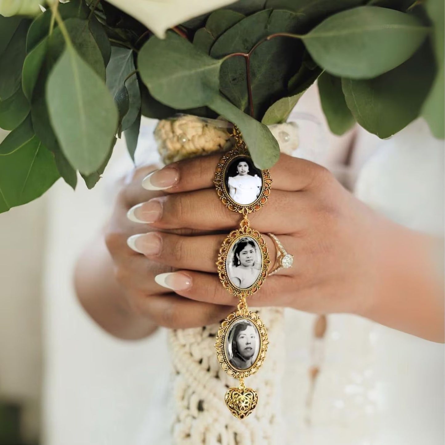 Custom Photo Bouquet Charm | Personalized Bridal Keepsake Brooch | Memorial Pin | Wedding Bouquet Charm 684686