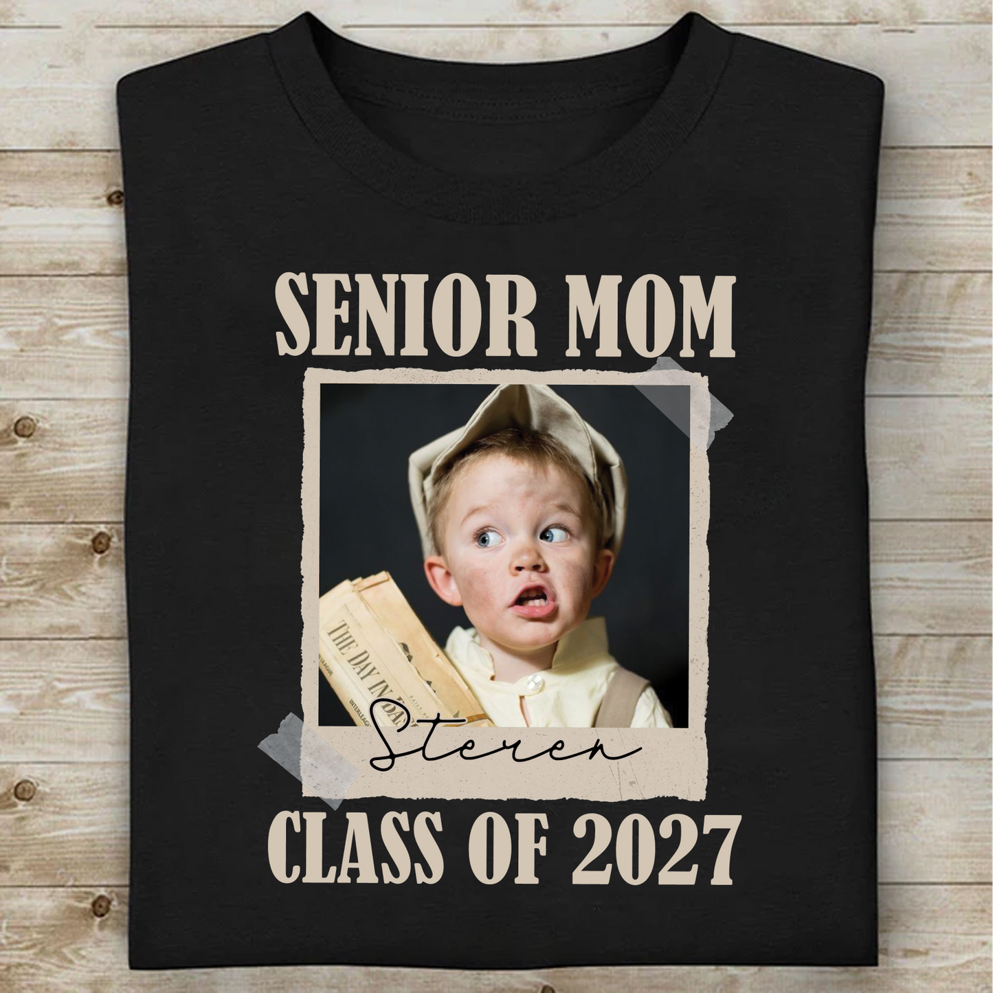 Custom Photo Senior Mom 2027 Retro Dark Shirt, Personalized Class Of 2027 Tee, Proud Family Matching Tee 685982