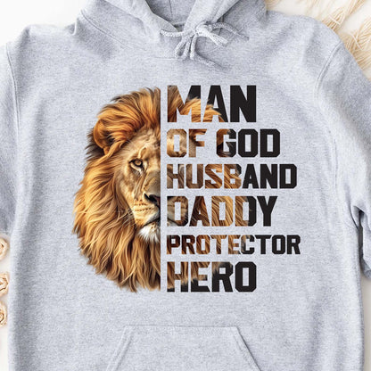 Christian Dad Shirt | Man Of God Lion Tee With Cross And Bible Verse | Jesus-Inspired Father’s Day Gift for Religious Dad 682250