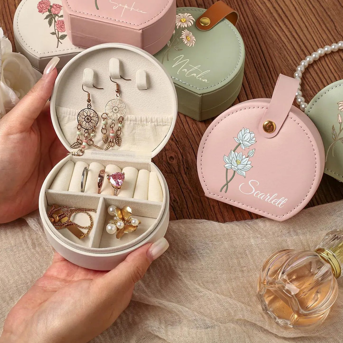 Personalized Jewelry Box for Bridesmaids | Custom Name Travel Jewelry Box, Birth Month Flower Jewelry Case 684742