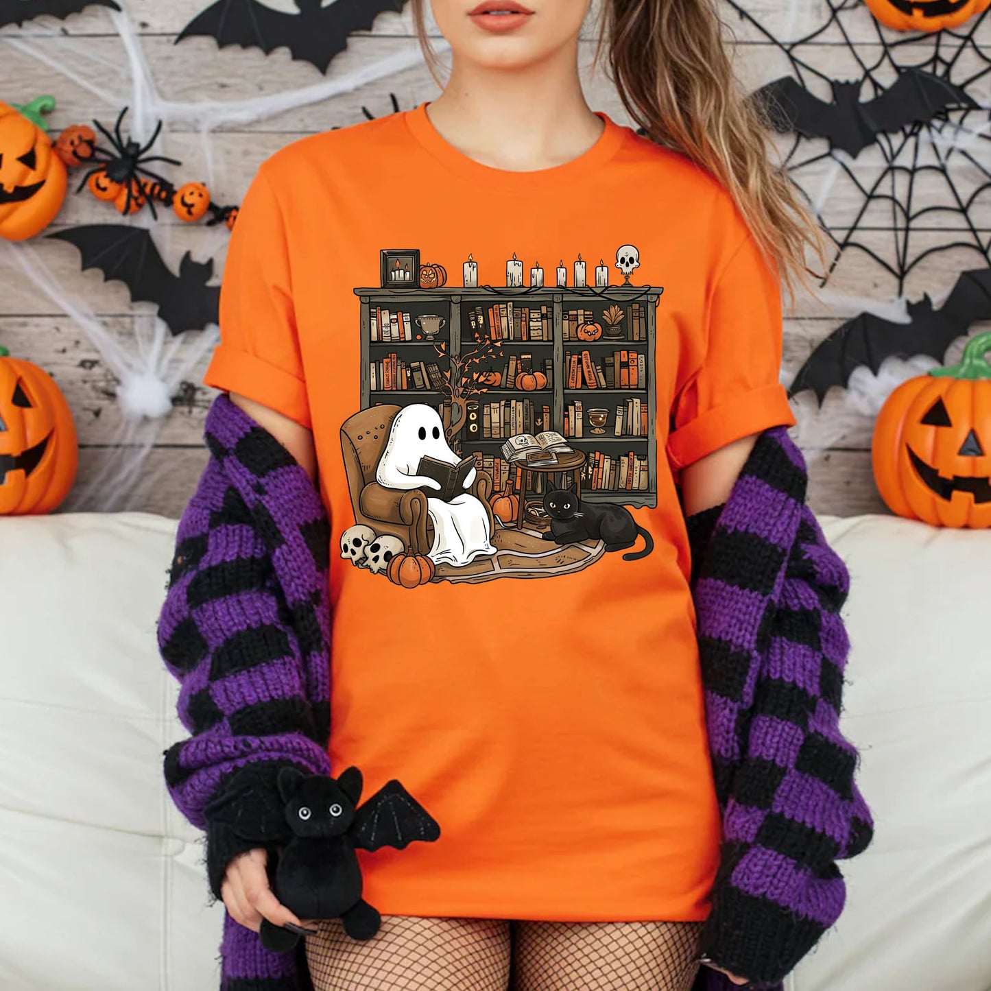Retro Ghost Reading Dark Sweatshirt, Cute Halloween Librarian Shirt, Book Lover Teacher Gift 685644