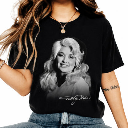 Dolly Parton Memorial Shirt, Vintage Country Music Legend Tee, Signature Portrait Tribute T-Shirt 1946-2026 686060 WFD