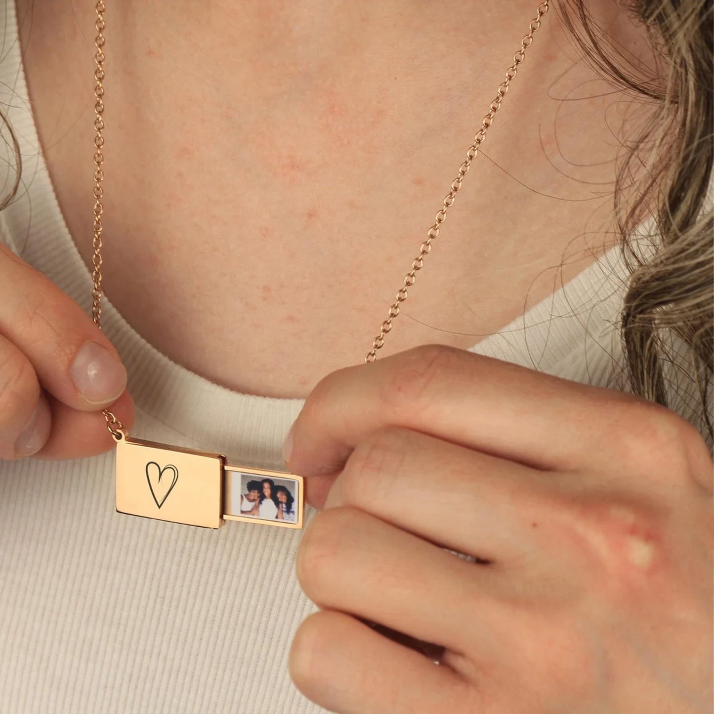 Personalized Photo Locket Necklace, Custom Heart Picture Pendant, Gold Photo Necklace Gift for Mom Her 685538 WFD