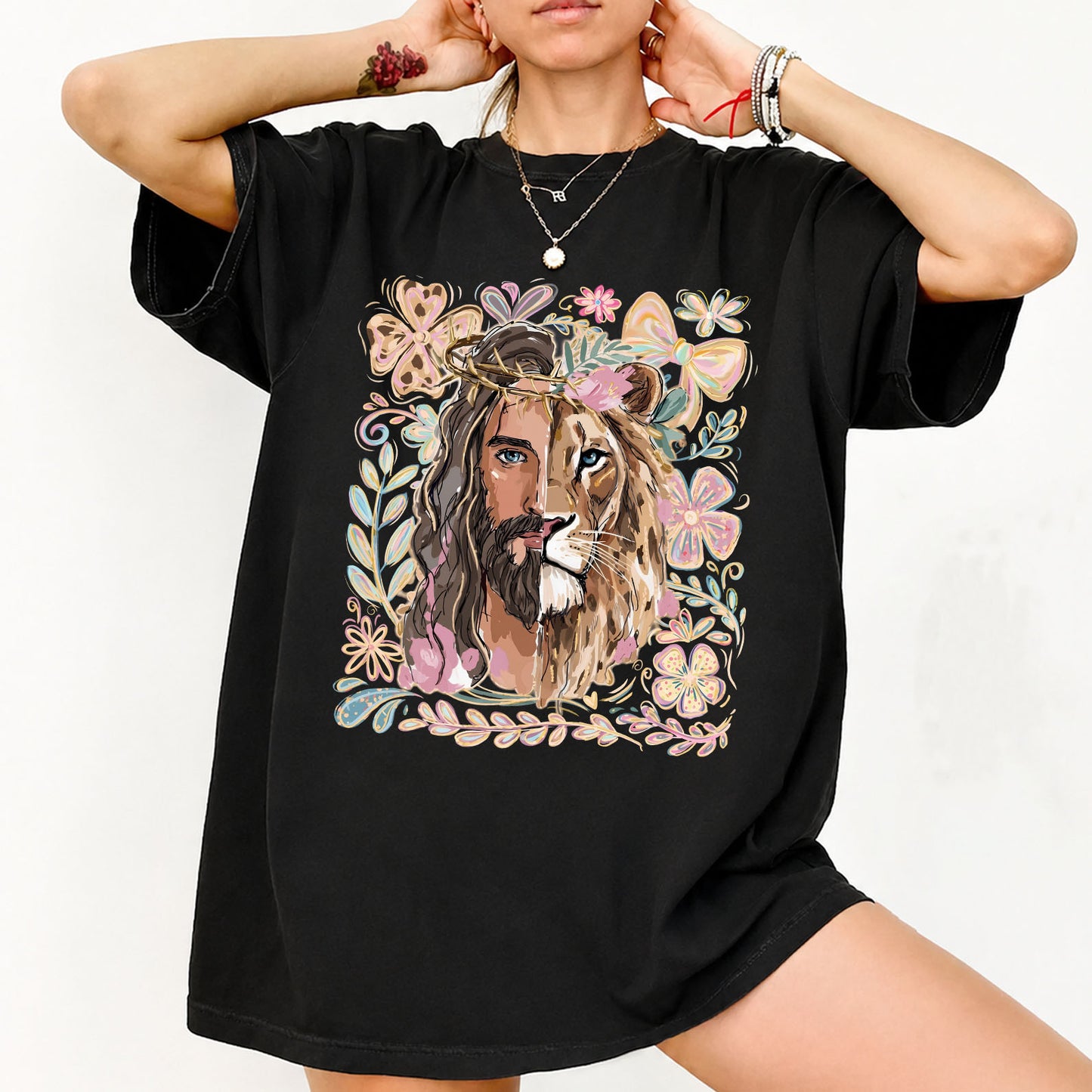 Lion of Judah Shirt, Floral Christian Shirt, Boho Faith Tee, Trendy Religious Women's T-Shirt 685697