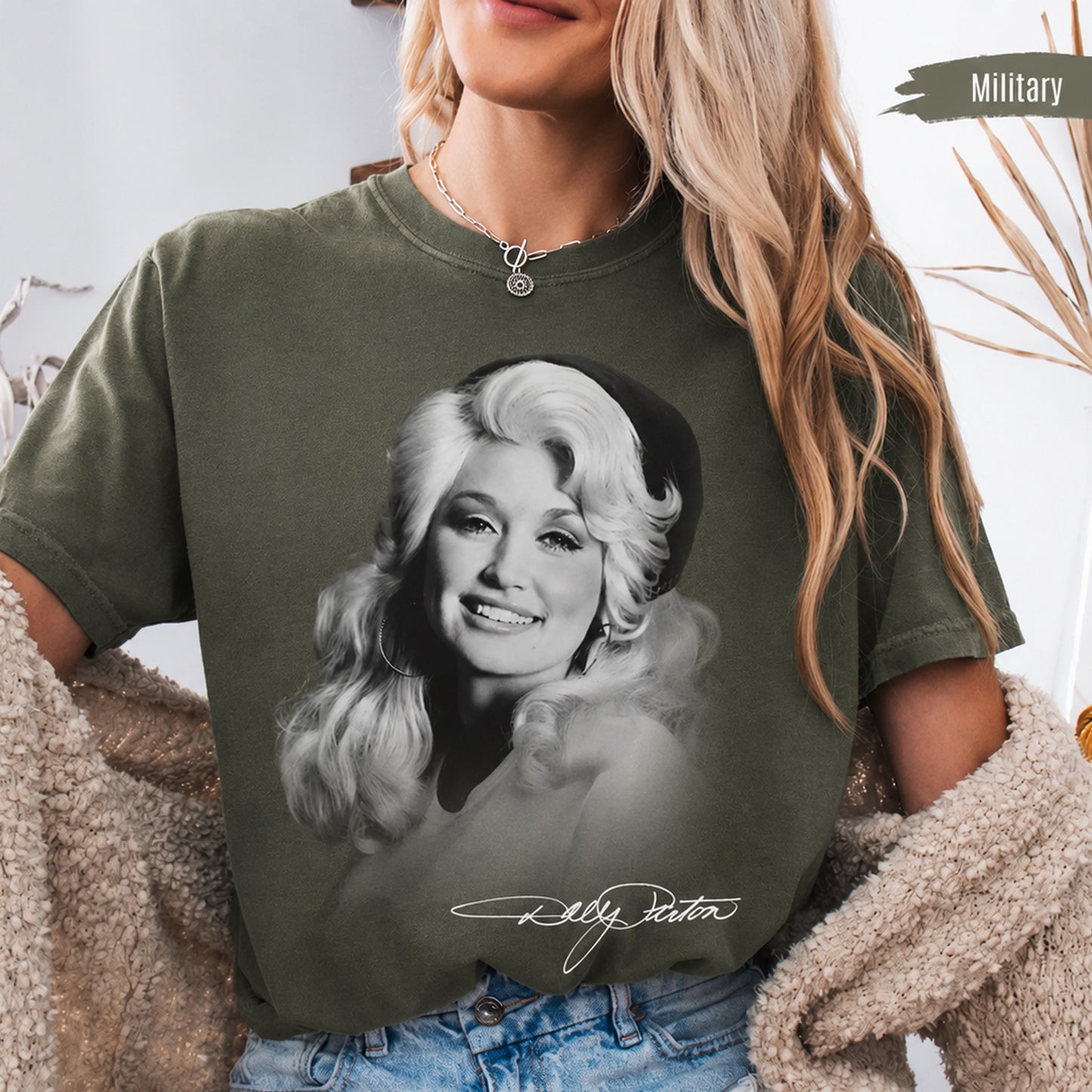 Dolly Parton Memorial Shirt, Vintage Country Music Legend Tee, Signature Portrait Tribute T-Shirt 1946-2026 686060 WFD