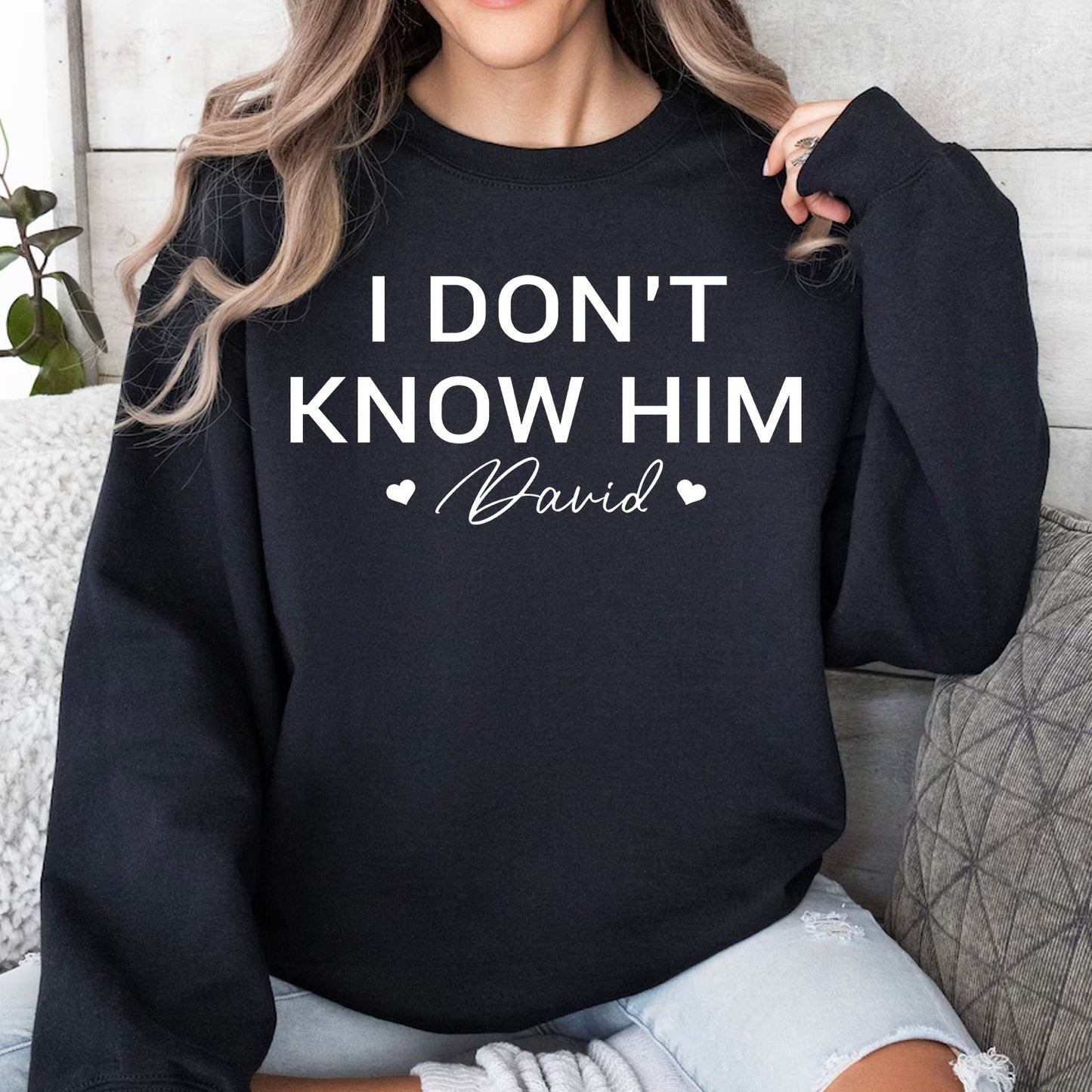 She’s My Soulmate I Don’t Know Him Couples Shirts, Custom Name Funny Couple Tee, Couple Matching Tee 683945