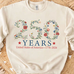 USA 250 Years Anniversary Floral T-Shirt, 1776–2026 Patriotic Botanical Shirt, American Freedom Tee 684915