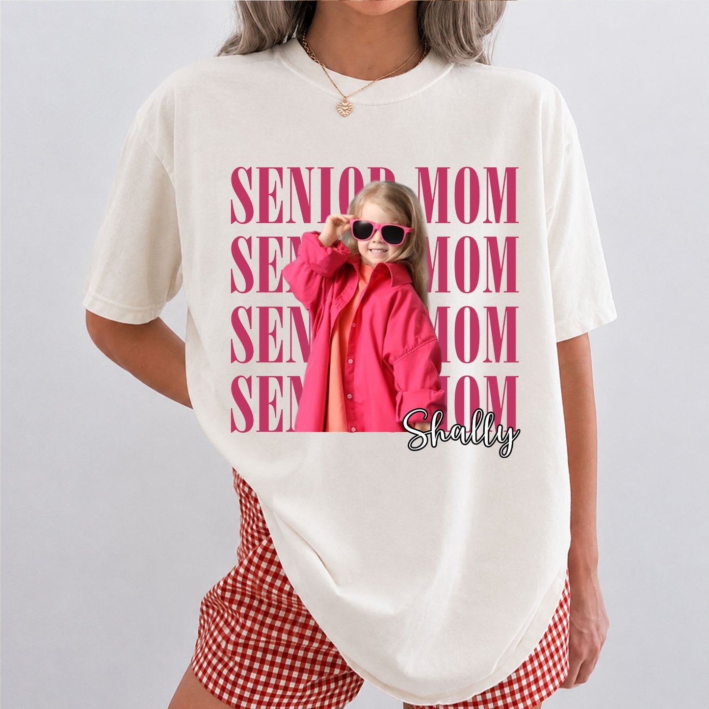 Personalized Senior Mom Comfort Colors Shirt, Custom Photo Class of 2027 Graduation Tee, Proud Mom Gift 685602